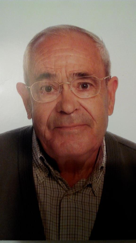 elcorreo_alava's tweet photo. Ertzaintza pone fin al operativo de búsqueda de Miguel http://t.co/wzAXRw9Rrw Pero la familia sigue @buscarmiguel http://t.co/OkFNANn1Jm