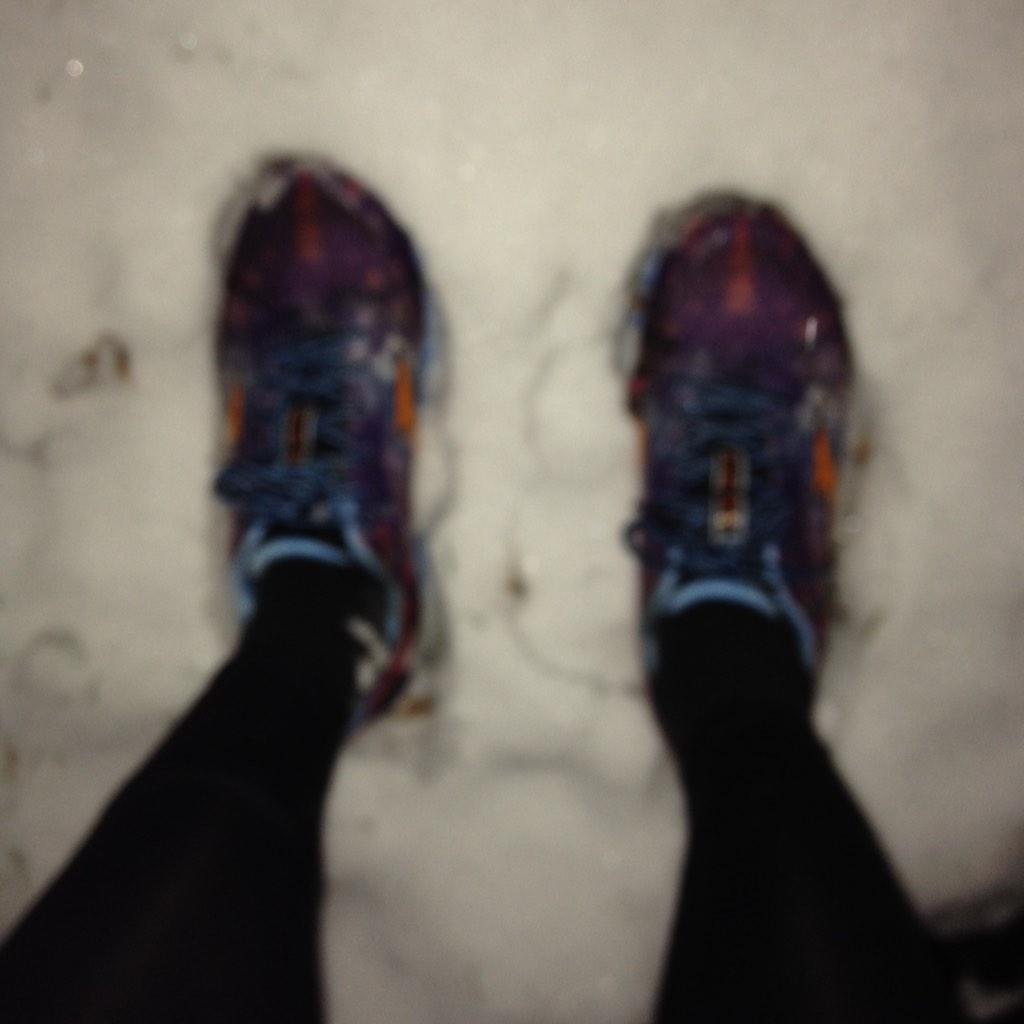 eliseyanover's tweet photo. @MizunoBarb @MizunoRunningON the #wavehitogami rocked the snowy run this a.m! Great traction! http://t.co/IUrqrRdN6j