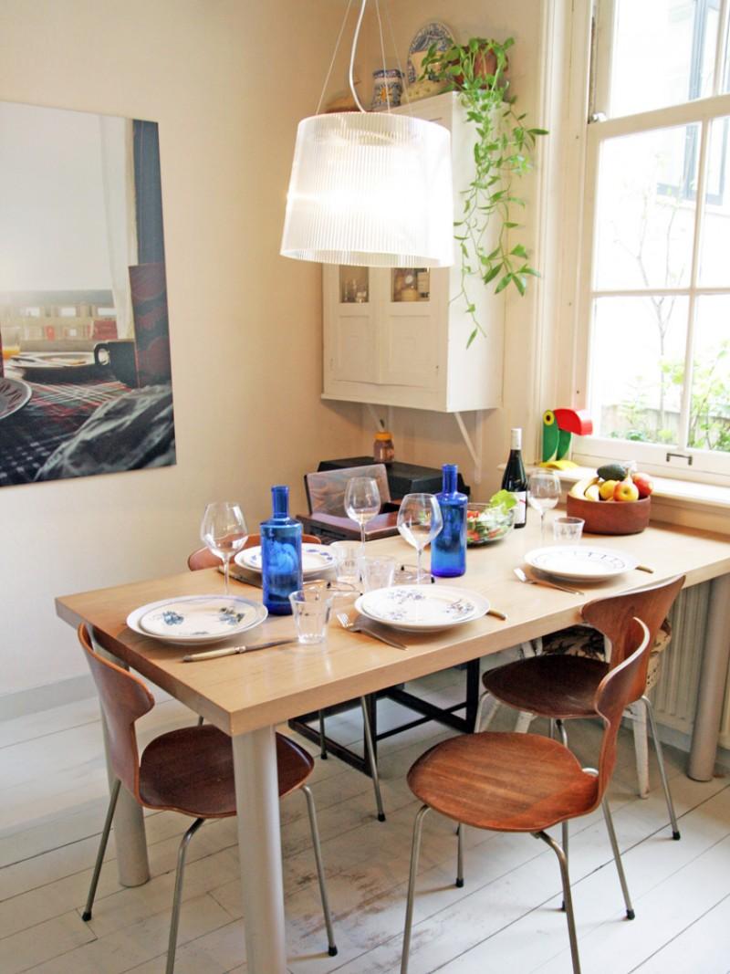 Soekis_Talk's tweet photo. Zonder ster, maar met sterren aan tafel! We’re ready http://t.co/v5h5RlZhB2 #Michelin2015 #eten #interieur #Amsterdam http://t.co/b5VC1VtIle