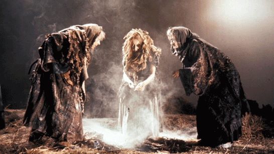 MacbethLadyy's tweet photo. oh no not the crazy witches again...... http://t.co/DmyfAzEGY5