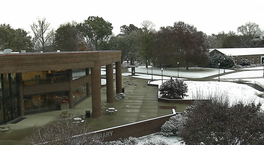 Looks like there's a nice coating of snow up at <a href="/utmartin/">UT Martin</a>. Anyone have any snowfall measurements up there?