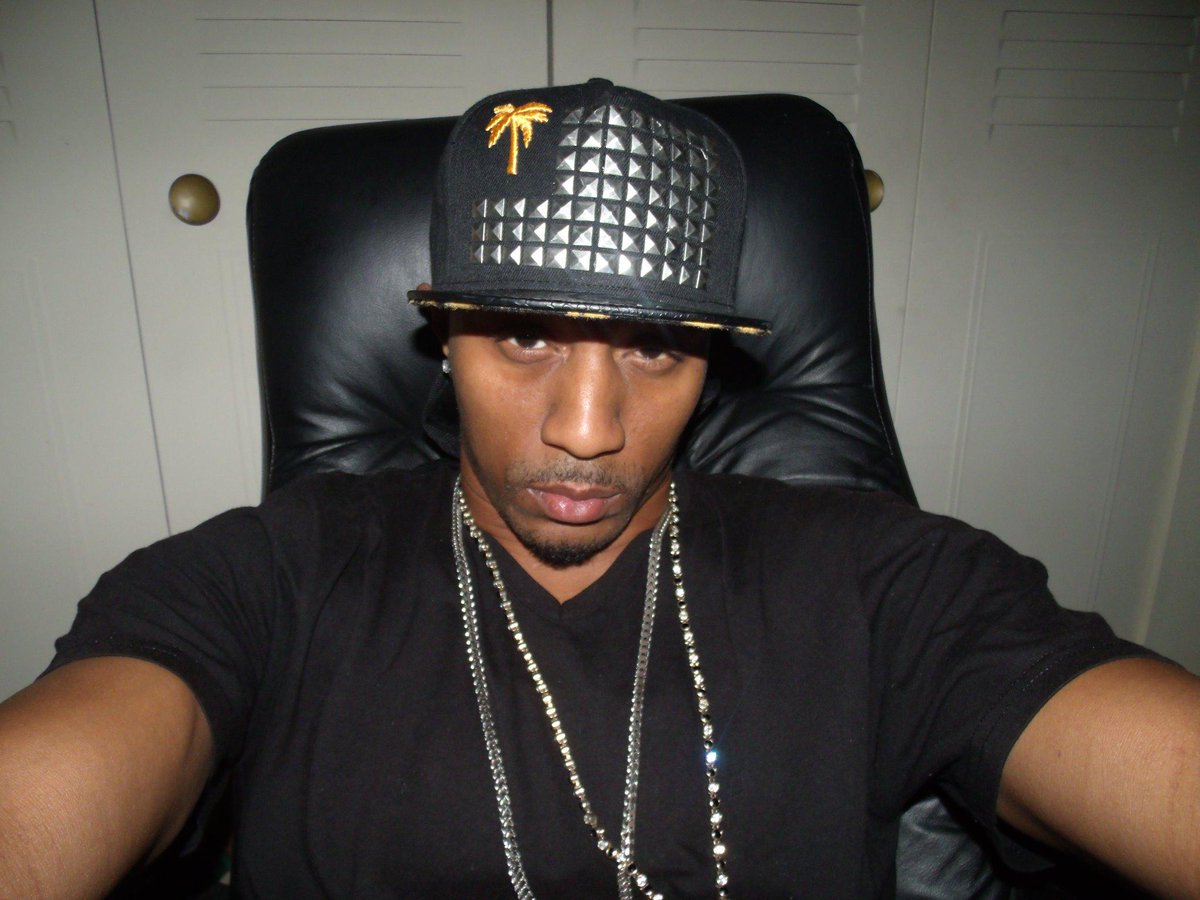 1BlueStar_ATL tweet picture