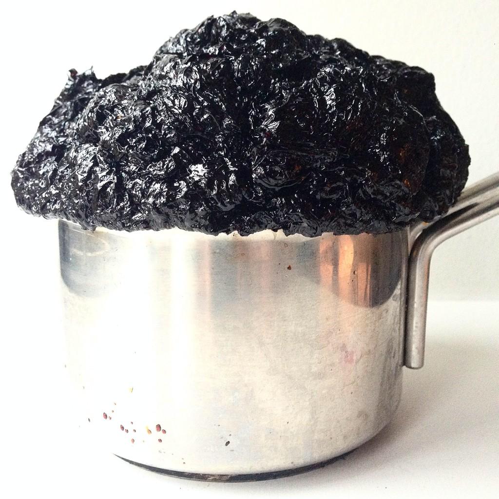 This is what happens when you accidentally burn your caramel sauce to pieces (via @nadinelevyredzepi)