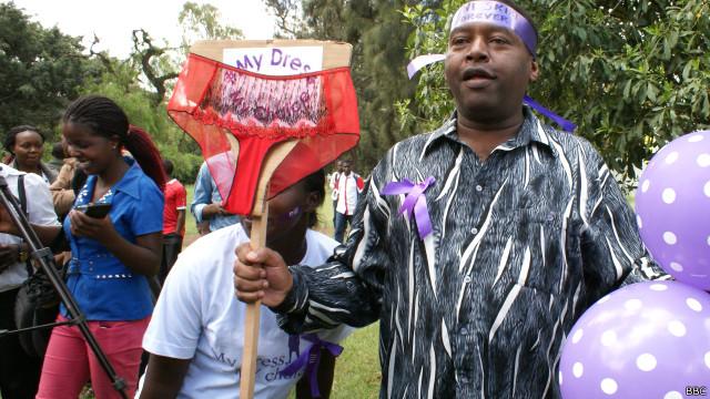 BBCAfrica's tweet photo. #MyDressMyChoice protesters in Nairobi have defended the rights of women to dress as they want. (1/2) http://t.co/9cBsjqEdyl