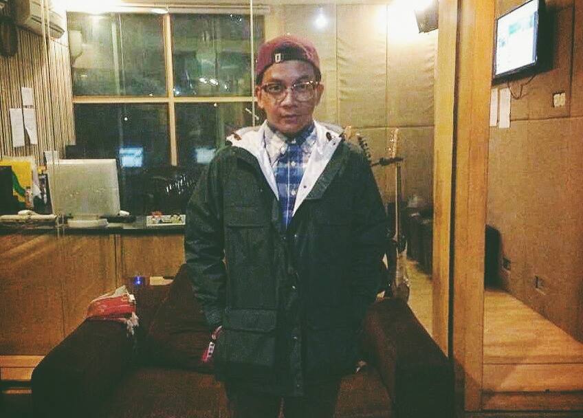 Kurnia Bayu, advertising agency officer, wears Drizzle Parka.

Get yours: unoraky.com

#unoraky