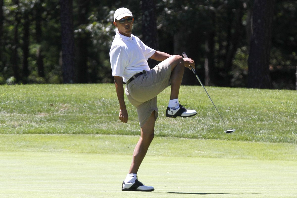 Obama continues Las Vegas vacation with golf