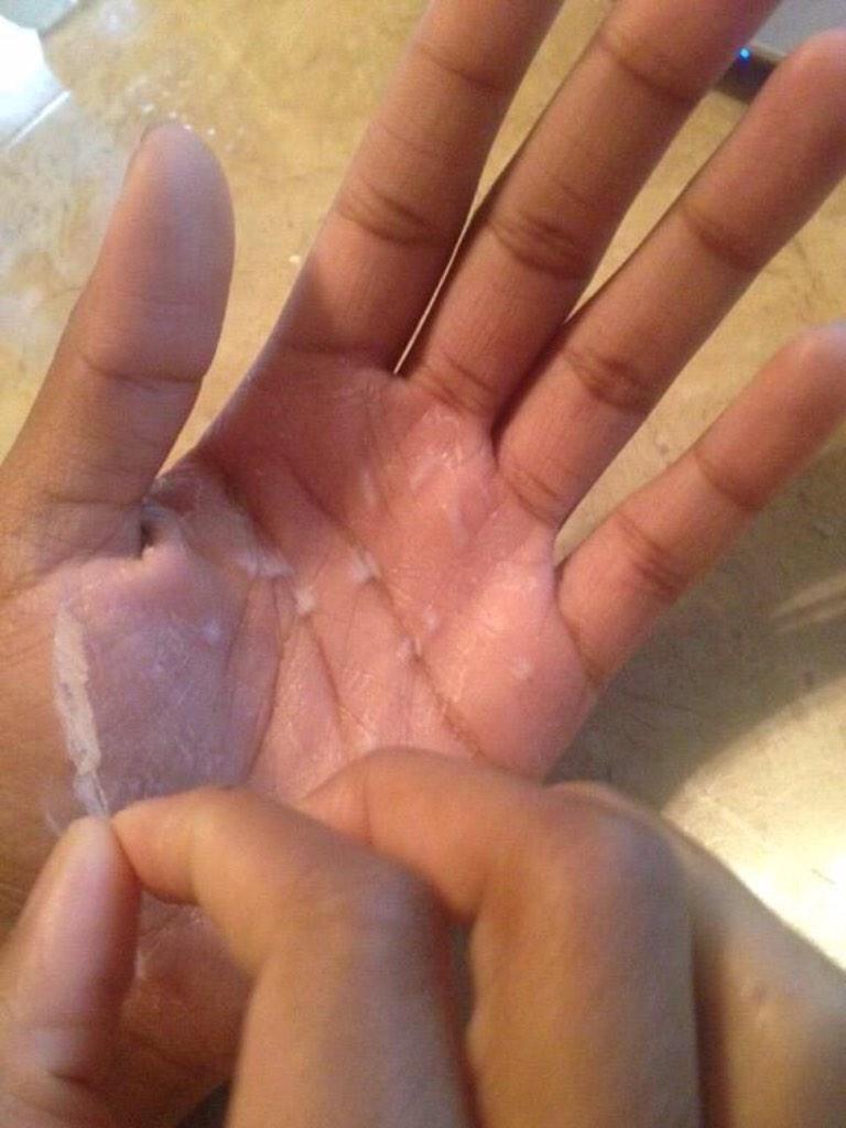 ItsBaeFeelings's tweet photo. elementary kids have iPhones but this is what I did in elementary 😂😂 http://t.co/8mOg9IJpvZ