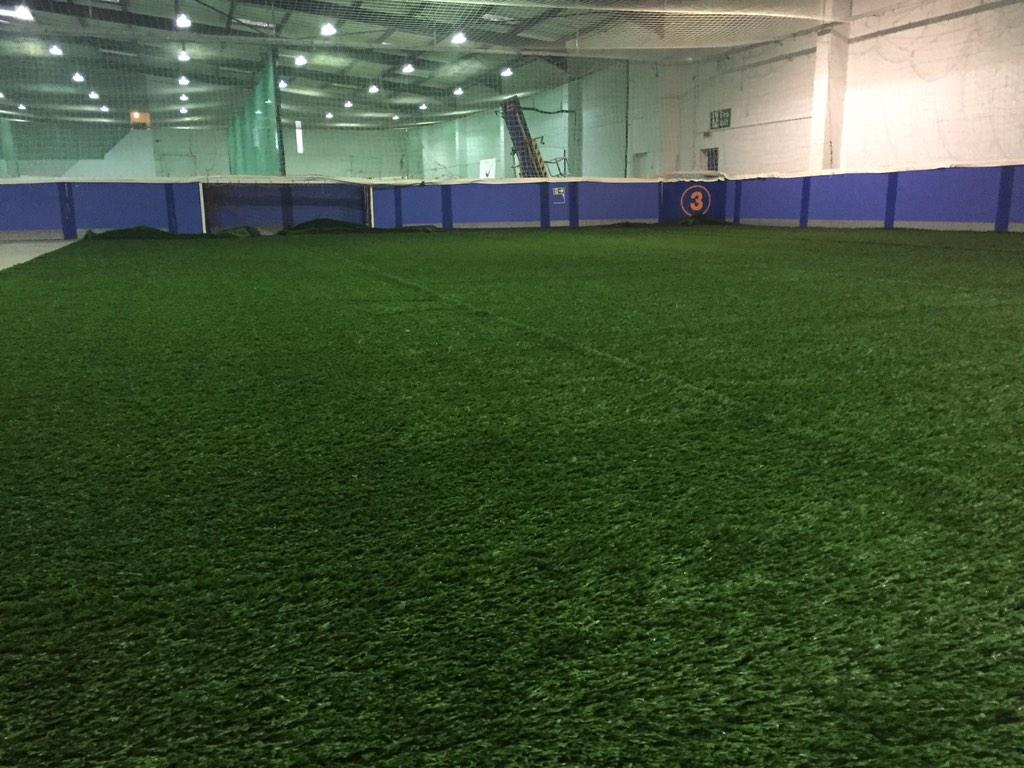 New pitches been laid today down at the <a href="/LSSportsCentre/">Leeds Sports Centre</a> ,looking good!! #5aside #4G