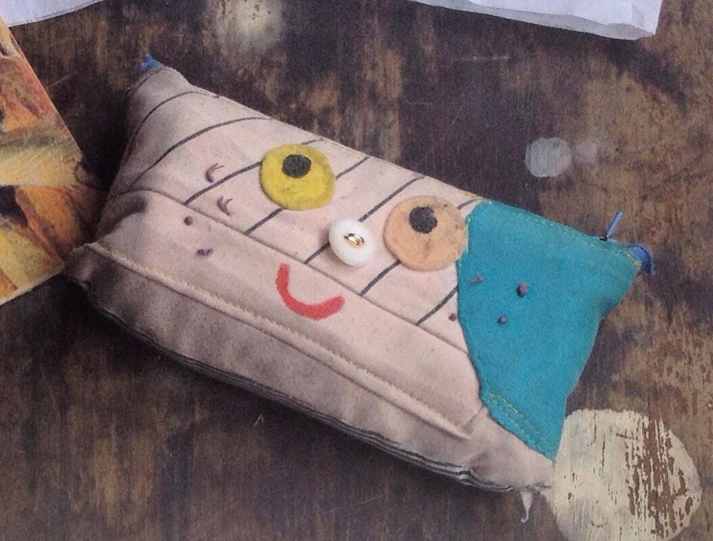 La busco. Ayer desapareció en la Feria del libro Ricardo Palma #Lima :-(