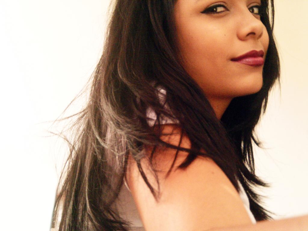 MalejaTavera's tweet photo. ... I'm still locked in, I'm still lost walking in circles. @VersaEmerge #FixedAtZero http://t.co/udzOi3olyw