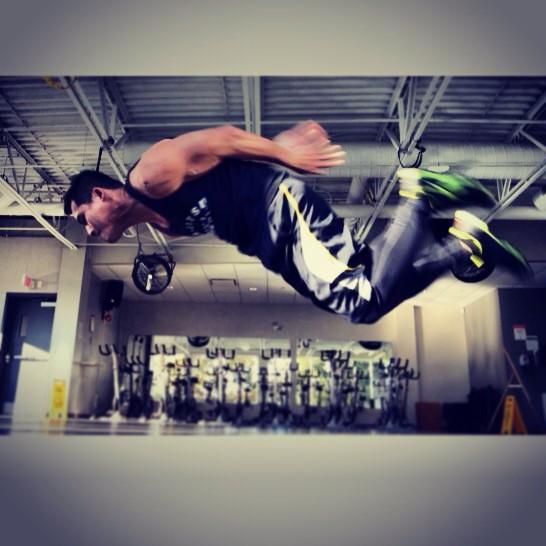 Hawkdation's tweet photo. #kukipushup #calisthenics #BeastMode #plyopushups http://t.co/w7sYlShokp