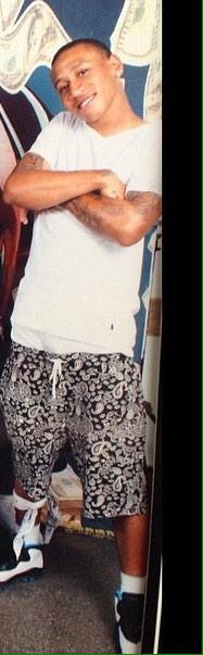 MDE_Ceo's tweet photo. Good morning Peacs how you livin up dea ? Wish you was hea nigga so much been goin on 😔🙏😐 #rippeacs #freetracie http://t.co/KmPjB49dIr