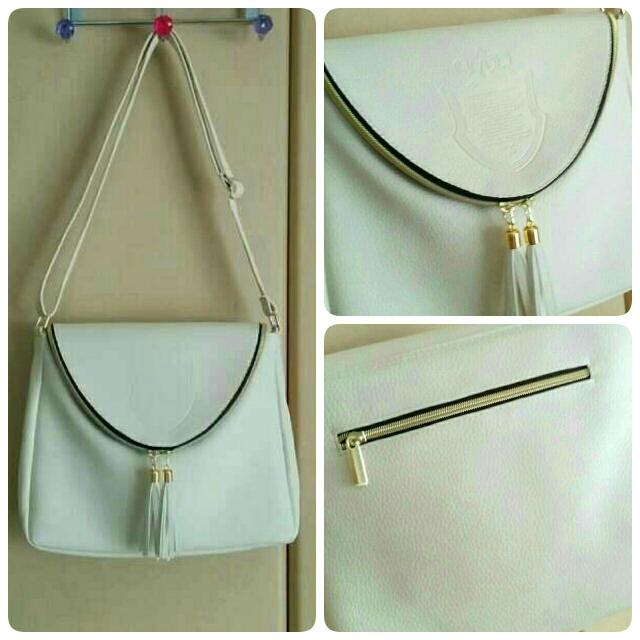 netwabcom's tweet image. 『2wayショルダーバッグ♪ブラック』をフリマアプリFrilでチェック！ fril.jp/item/04101d5e2…