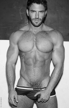 Man_Play's tweet photo. Two options. Yes or no? #manplay http://t.co/HJoEICzSyZ