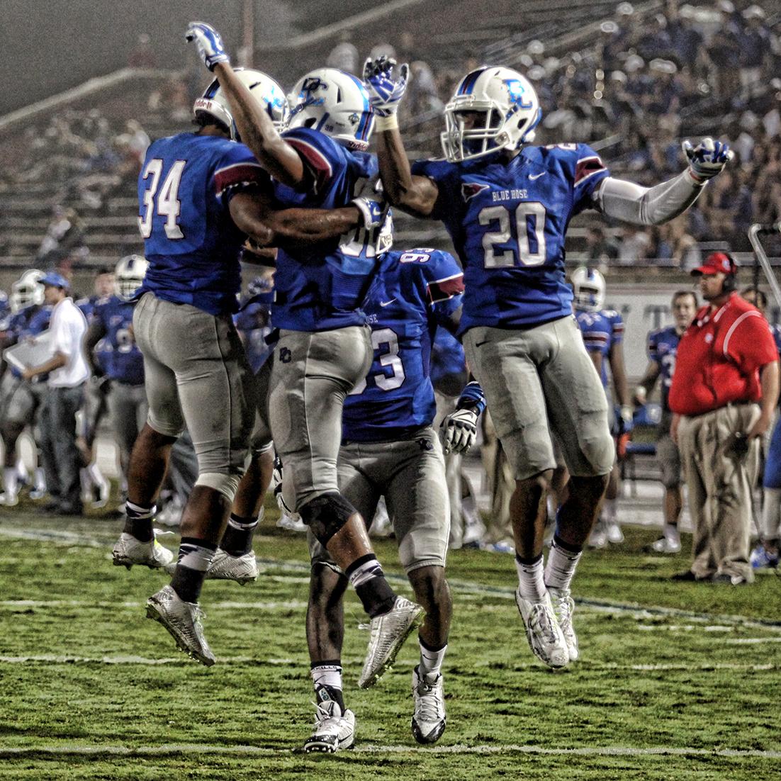 BlueHoseSports's tweet photo. Good morning! Fun fact for a rainy Monday: Blue Hose football now boasts the nation's second-best red zone defense. http://t.co/4X0UnysEUW