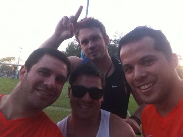 HOLANDA2007's tweet photo. Selfie de algunos cracks de @HOLANDA2007. Cara de punteros. http://t.co/Ov3eu7jiPK