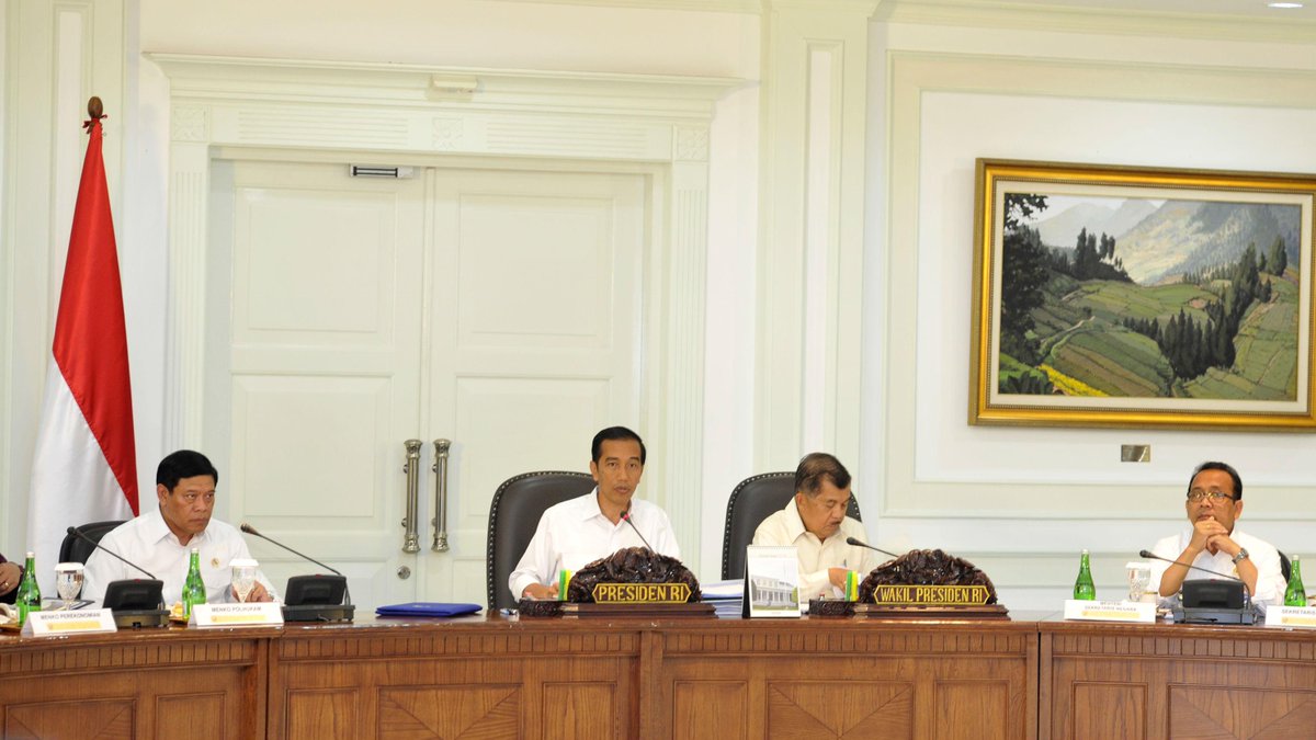 Jokowi: Harga BBM Naik Jadi Rp8.500 per Liter dlvr.it/7Y5lRM