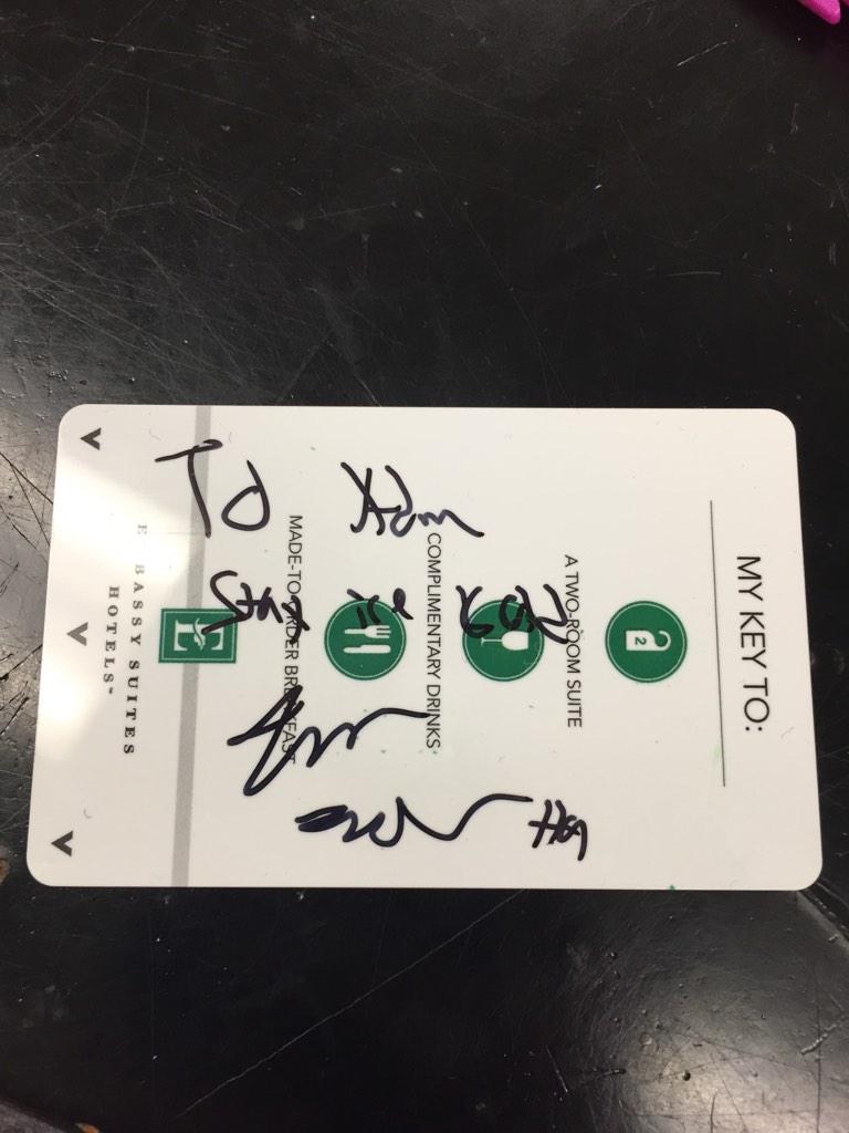 theadambillings's tweet photo. Best day of my life😊 thanks for the autograph @jfaulks9 #stayicecold http://t.co/tXYleADTXh