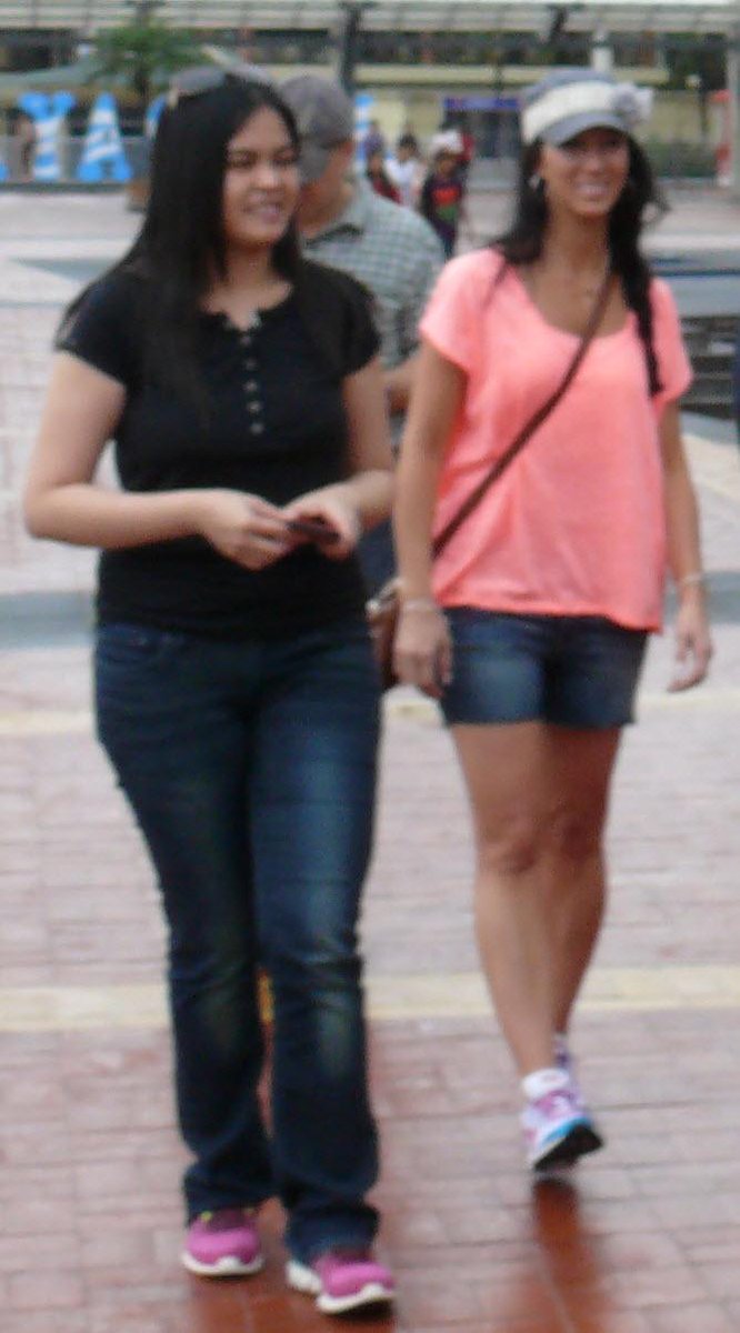 krissywis's tweet photo. @ndgcsc Misssssss you!! You encouraged me to use my dormant Twitter account. :) http://t.co/igQyA34Zuz