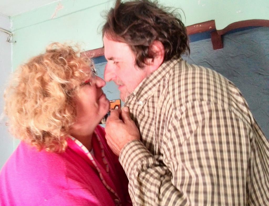 chutimaria's tweet photo. #zapeando247.   Mas amor que en la foto de la Merkel, vivan mis papis !😍 http://t.co/jVVeJwlOoc