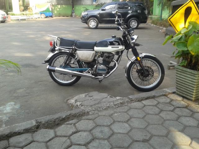 EwiinTA's tweet photo. "@dewantisetinaz: Pantes bbm 
@EwiinTA" iyah lahh ..untung jangkrik pke yg non subsidi.. http://t.co/ZsPZWBUU2Z