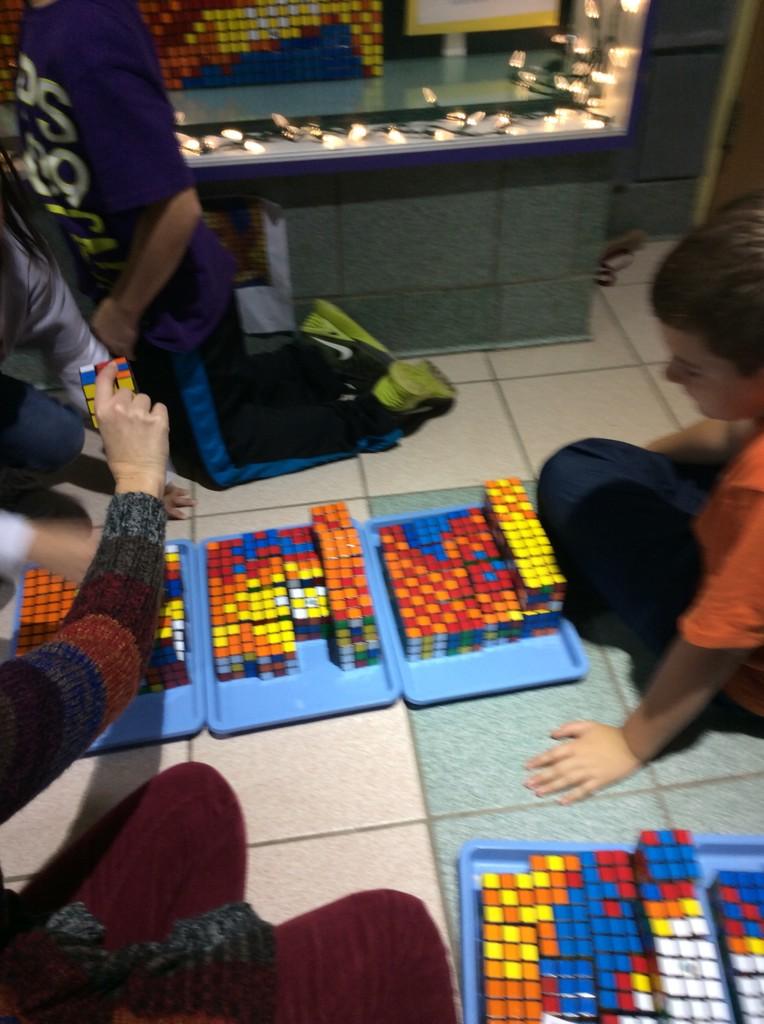 JaredkidBBE's tweet photo. Jared's kids Rubik's cube mosaic 225 cubes of creativity! #learnup #bbetigers #dothecube @Othell @sushay82 http://t.co/XcJhdet3MM