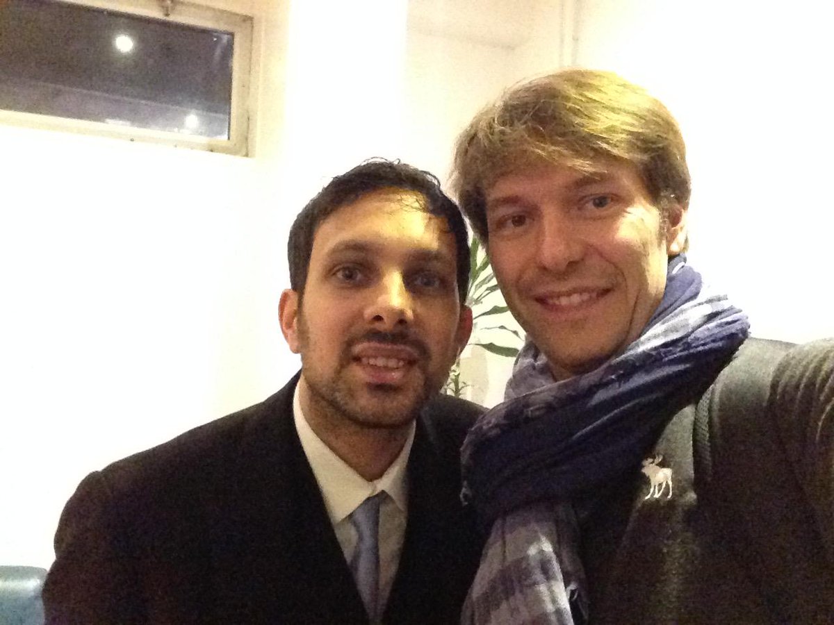 FISMITALY2015's tweet photo. Our President @walter_rolfo  and @Dynamomagician  from MacMillan! ;)
#firends http://t.co/ofPWI19gOg