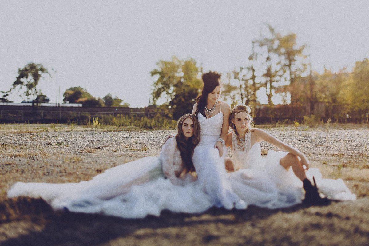 Teamed up with wedding gown designer Karen Willis Holmes for this romantic shoot - forgedinthenorth.com/karen-willis-h…