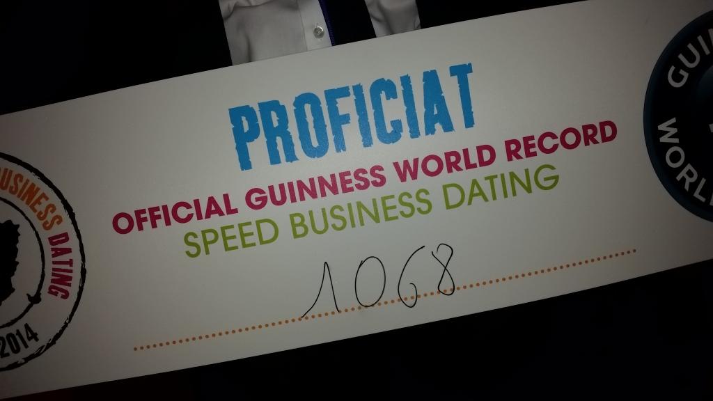 KHLim's tweet photo. RT @JCI_Limburg: Het wereldrecord is binnen! 1068 speeddaters voor #limburgsterknetwerk. #jci14 http://t.co/De3yUd3zmO