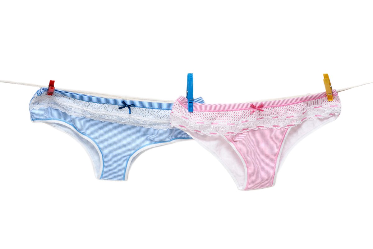 hamiltonmetro's tweet photo. 150 pairs of women’s underwear stolen in Hamilton break-ins http://t.co/jGkK0vb45Q http://t.co/TON51uM0gi