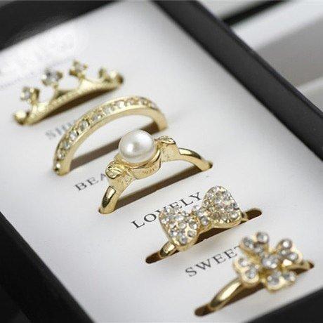 styletopic's tweet photo. Как следует правильно выбирать кольца для любимой? http://t.co/PUybIQWnoZ