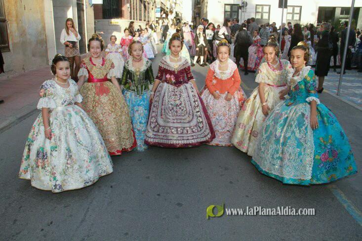 fallachicharro's tweet photo. Que precioses les nostres falleretes de la Cort Infantil de 2015. http://t.co/IdbAdLCWqP