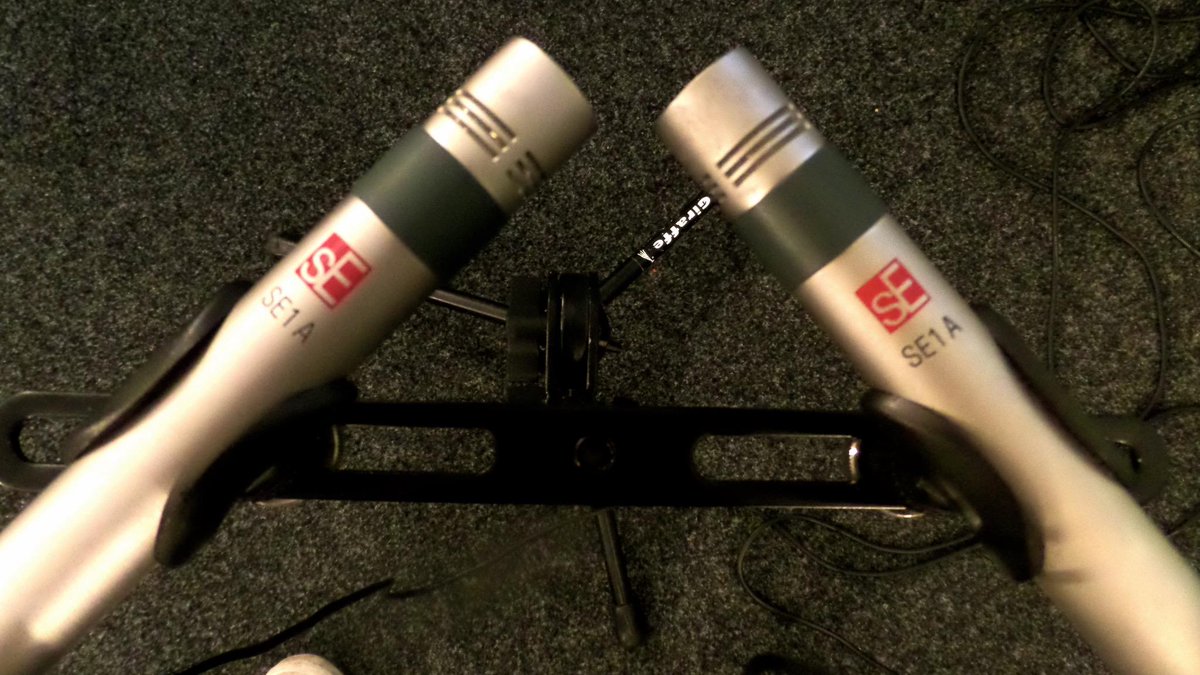 pumphouselouth's tweet photo. Getting prepped for some classical guitar with a pair of @sE_Electronics sE1As. http://t.co/BmOyOz8ZDH