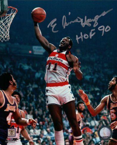 Happy Birthday to member Elvin Hayes. Hayes will be signing autographs at Chicago this Saturday! 