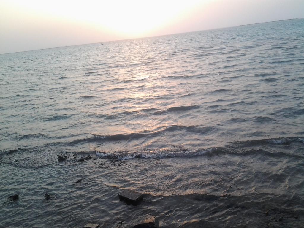 hnooooofv's tweet photo. وهل يوجد اجمل من البحر.:-)

200000 http://t.co/23WFW3RF3O