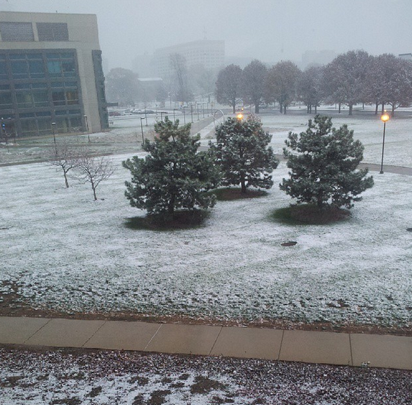 IUIndianapolis's tweet photo. Looks like winter has finally arrived @IUPUI! (Photo credit alalsula via @Instagram) #IUPUI #imajaguar http://t.co/wMHsnWJnW1