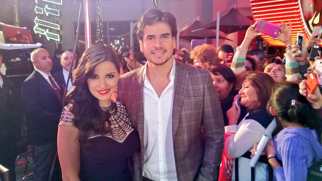 MaiteSonrieESP's tweet photo. #FOTOS @MaiteOficial y @DanArenas para #SyPinLA #LosAngeles @SalyPimientaHD http://t.co/nA3He7yVJV