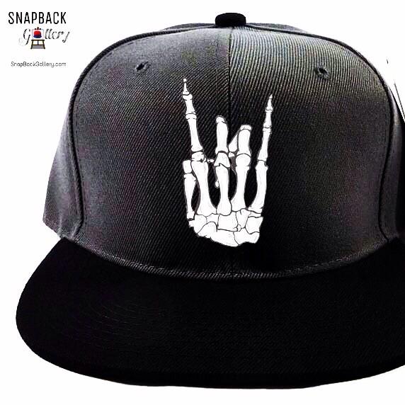 HatToMatch's tweet image. This #SnapBack is #Bad to the #Bone!! #sk8r #skull #MMG #metal #bmx #DewTour #Xgames #rock #swag #trill #trick