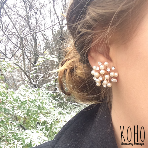 KohoBoutique's tweet photo. *LET IT SNOW* http://t.co/PKvW8Frvb5 #KOHOboutique #jewelry #accessories #earrings #studs #snow #pearl #diamond http://t.co/KvI3h4dPyN