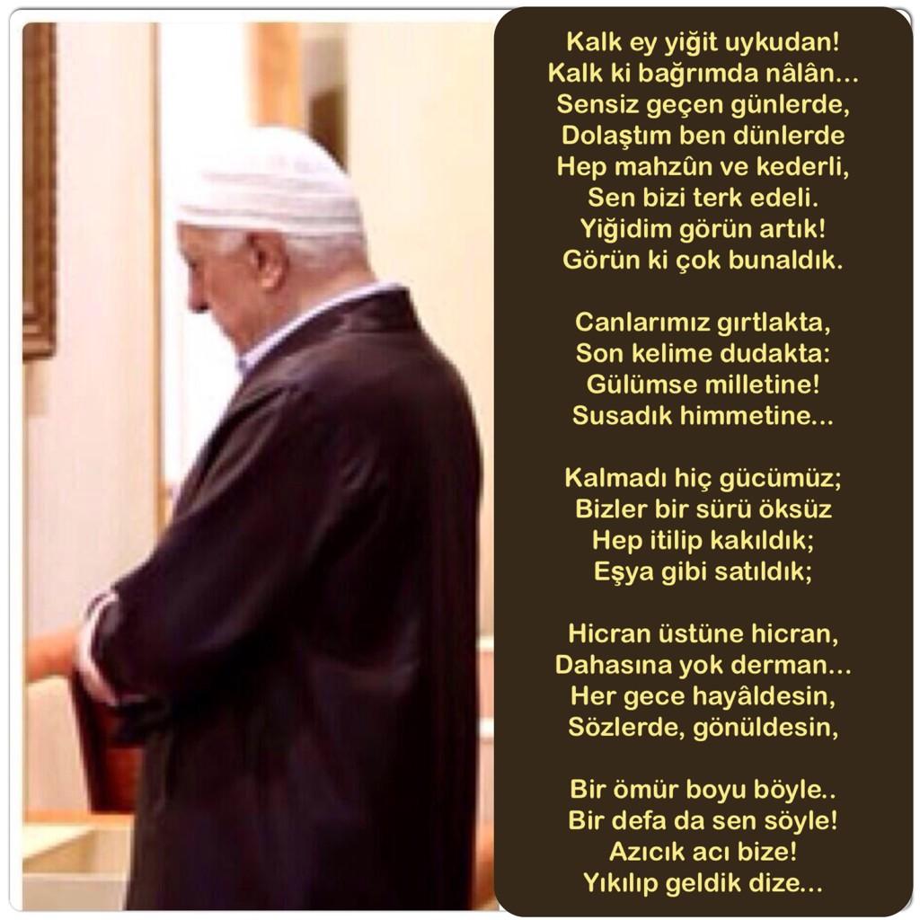 Tozalashchi ayol yigitga hojatxonada chayqalishga yordam beradi.