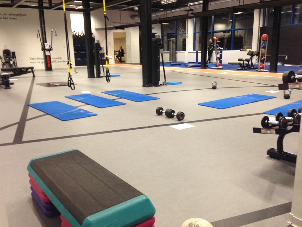 Verstegen's tweet photo. #strength #training #youth #soccer @KRCGenkJeugd http://t.co/48eGmdnc8N