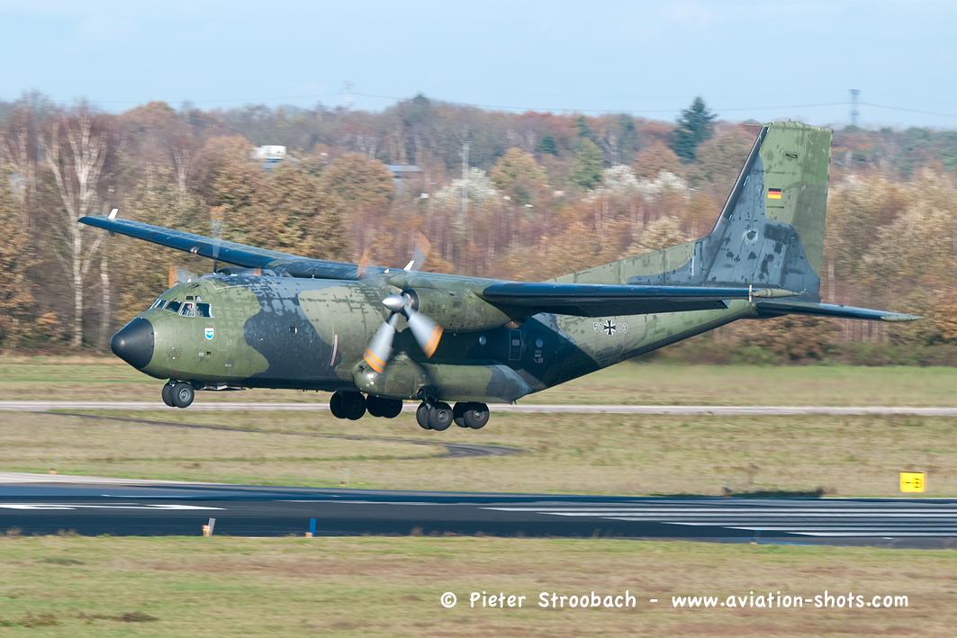 CosmoSpotter's tweet photo. A tattered @luftwaffe #Transall #C160D of Lufttransportgeschwader 63 today @VlbEindhoven #LTG63 #avgeek @AirbusDS http://t.co/TuitxMdDcb