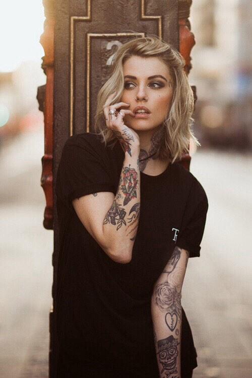 SuperBaddies's tweet photo. 😍 RT if you love girls with tattoos 😍 http://t.co/uBly2S8dqT
