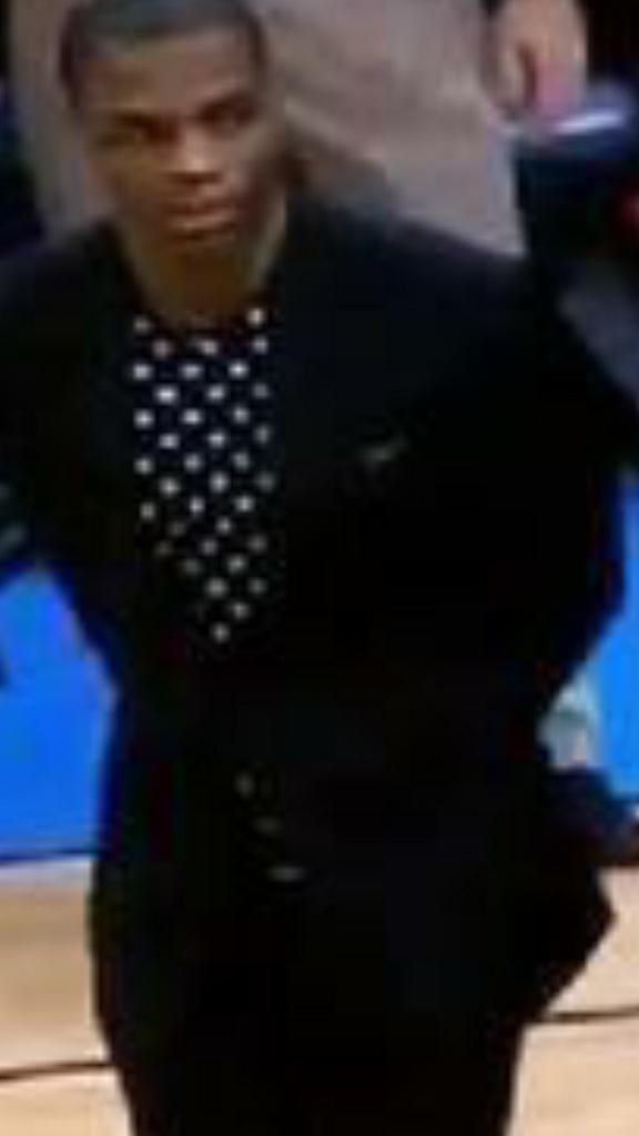 BookGactor's tweet photo. The "sneak a nigga stance" if something pop off. http://t.co/EugfL6N3Tp