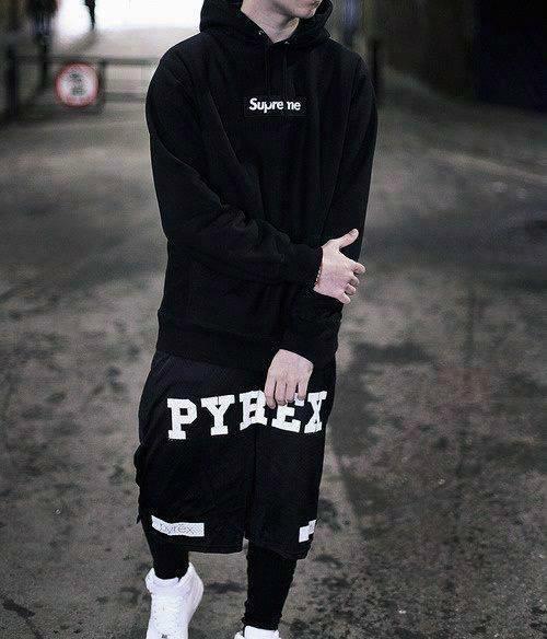 Simply_Galletti's tweet photo. Pyrex #fresh #black #RETWEET #follow http://t.co/gULlMSuOyb
