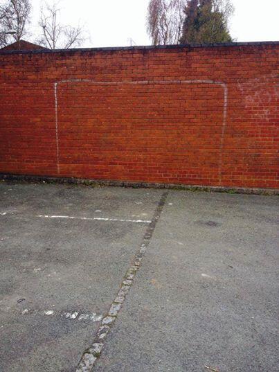 SundayChants's tweet photo. The playground football starter pack. http://t.co/DjpVrPbfBN