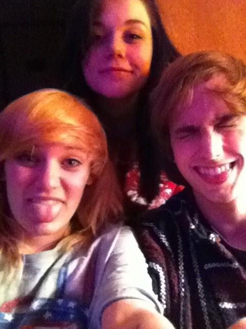 DaniGriesgraber's tweet image. Throw back to the family &amp;lt;3 #TooDrunkToFunction