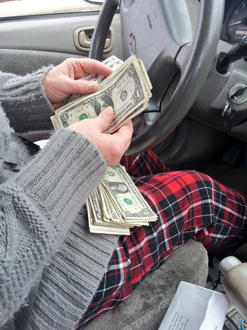 It's the family business ;) #MyMomsAStripper http://t.co/SEW7AscIs3<a href="/tag/mymomsastripper"class="tags">#MyMomsAStripper</a>