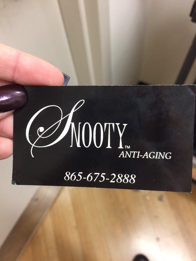 kellipaul88's tweet photo. I'd like to give a shout out to the man who handed me this &amp; continued telling me about Botox. Go fuck yourself. http://t.co/QceDu3TZIu