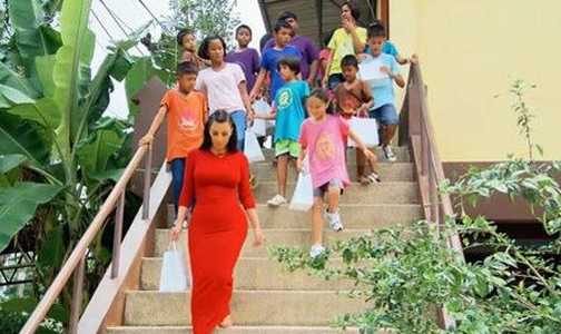 Its_North_West's tweet photo. They don't show you this side of my mom tho 🐸☕️ http://t.co/PR6AwGL3wH